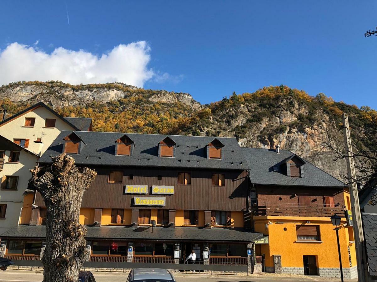 Hotel Sarao Escarrilla Exterior photo